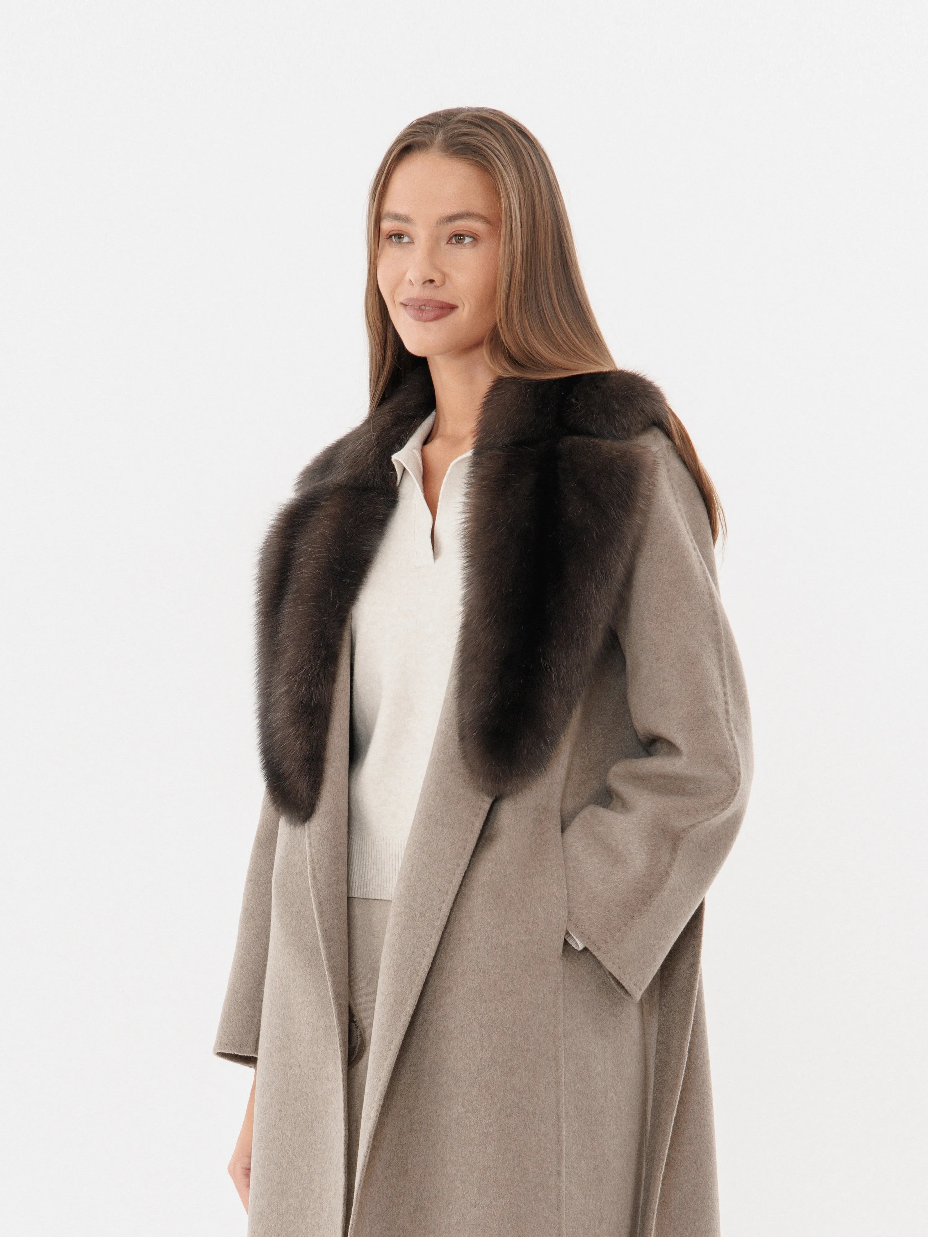 Cashmere coat with fixed sable collar in the color Tortora